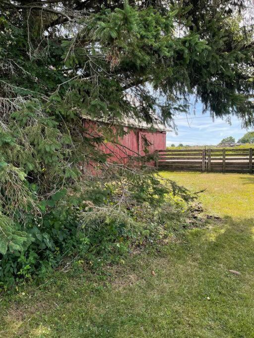 The Barns Of Brighton Near Prince Edward County エクステリア 写真